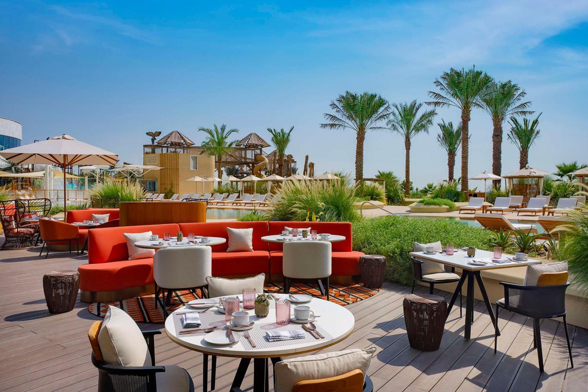 Waldorf Astoria Doha Lusail Exterior foto The Deck